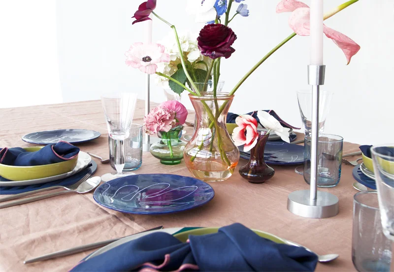 Rent the table setting Futureware with Host the Event nationwide delivery