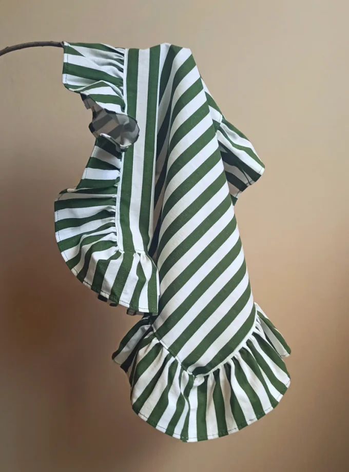 Shop frill linen napkins at Host the Event