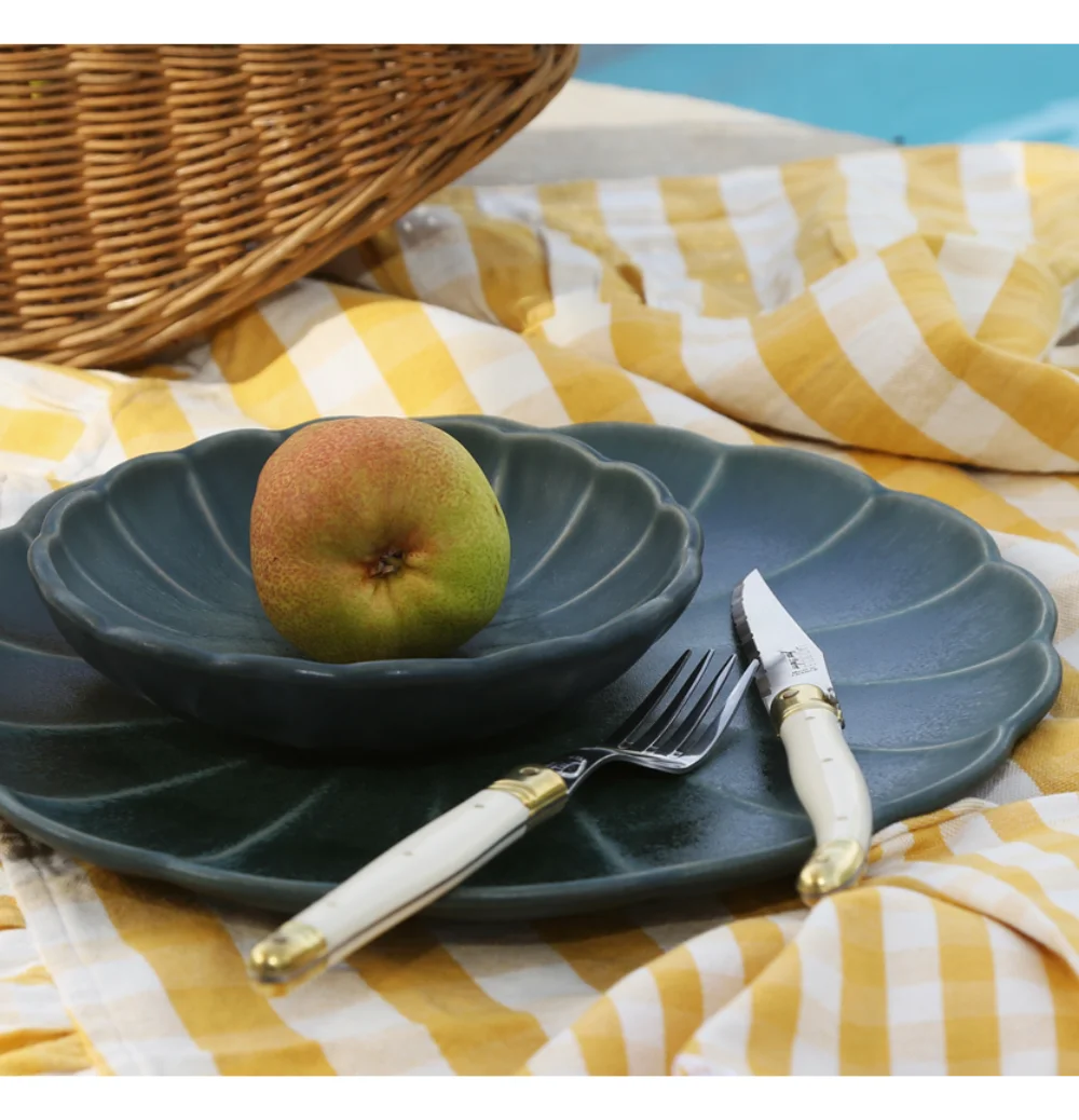 Curate your own table decor with Host the Event_hire table decor in Cape Town